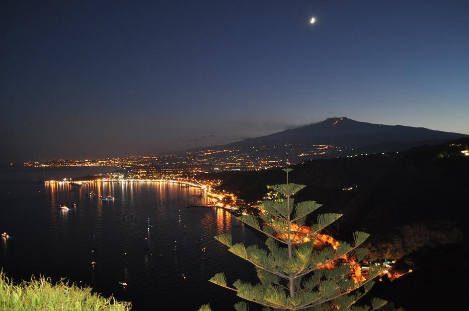 Estrellas De Mar Casa Apartment Giardini Naxos Ruang foto